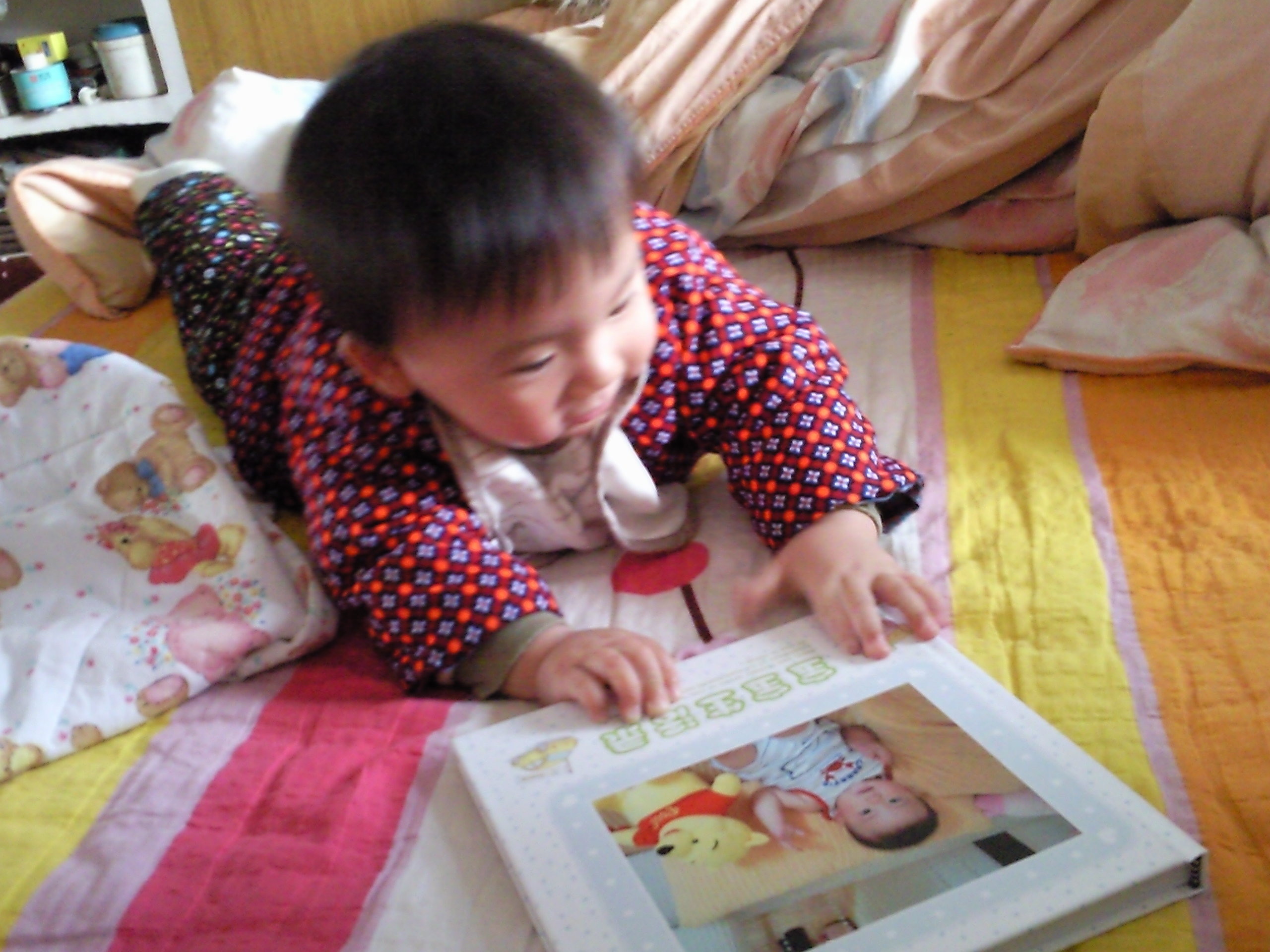 爺爺說這樣一本相冊就像一本書，看著舒服